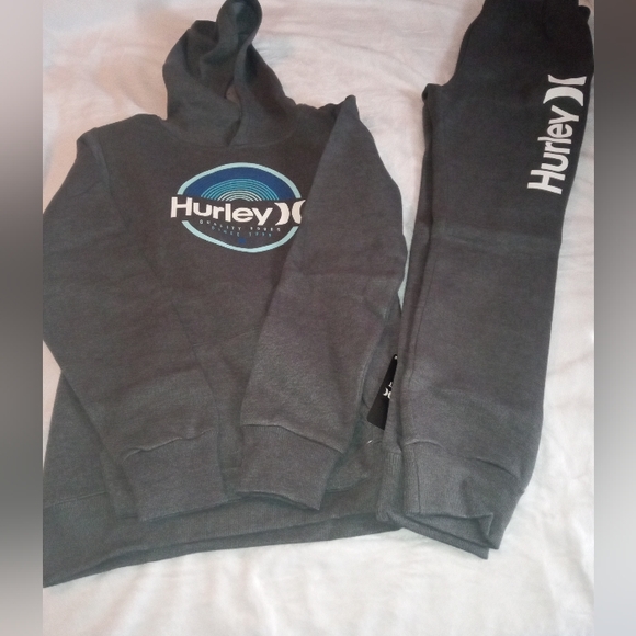 - Boys Hurley joggers suit size 14-16 🆕 - Picture 1 of 3